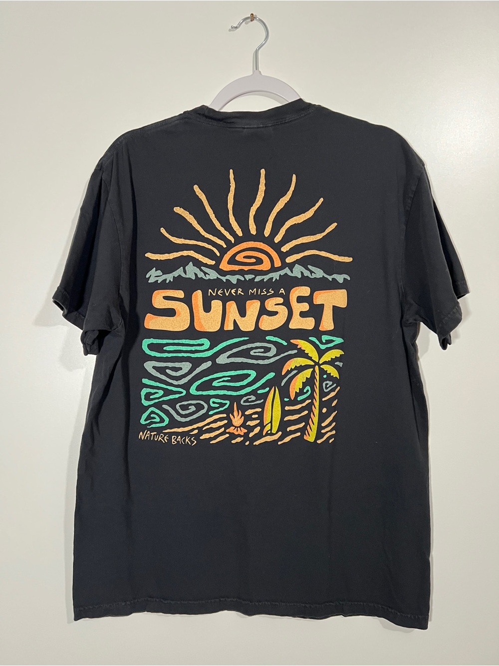 Nature Backs Comfort Colors Limited Edition Never Miss a Sunset T-shirt Sz Large